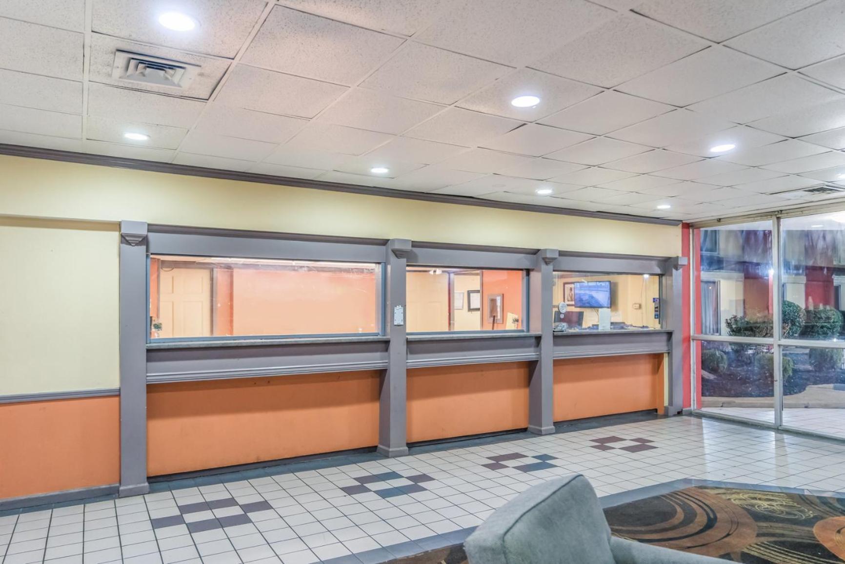Economy Hotel Memphis Bagian luar foto